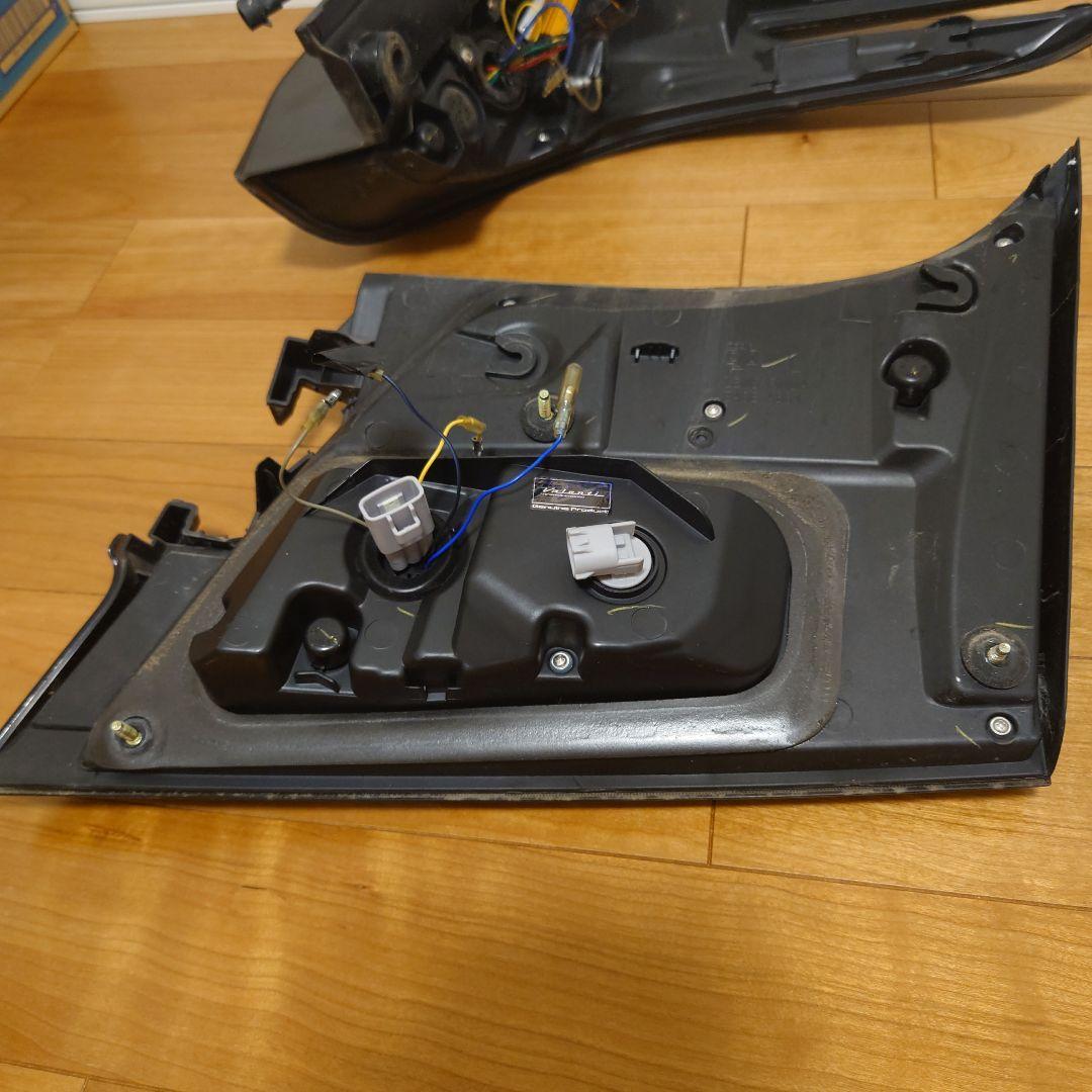 ヴァレンティ ジュエルＬＥＤテールランプ　アルファード 前期　タイプ2 スモーク