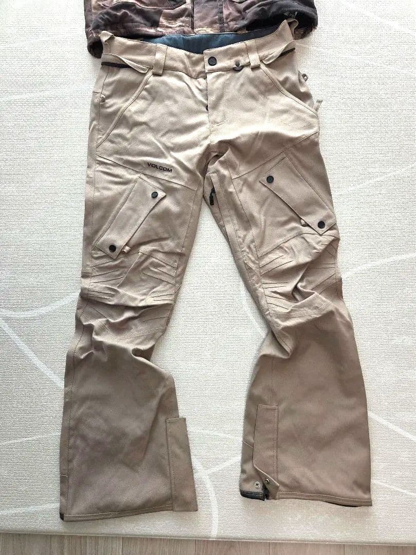 VOLCOM スノーボードウェア上下セット（ZIP TECH）