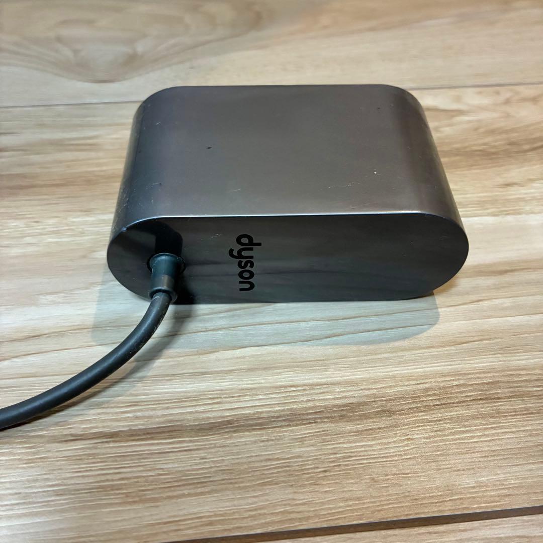 Dyson V8 absoluteスティッククリーナー 本体 壁掛けスタンド付き