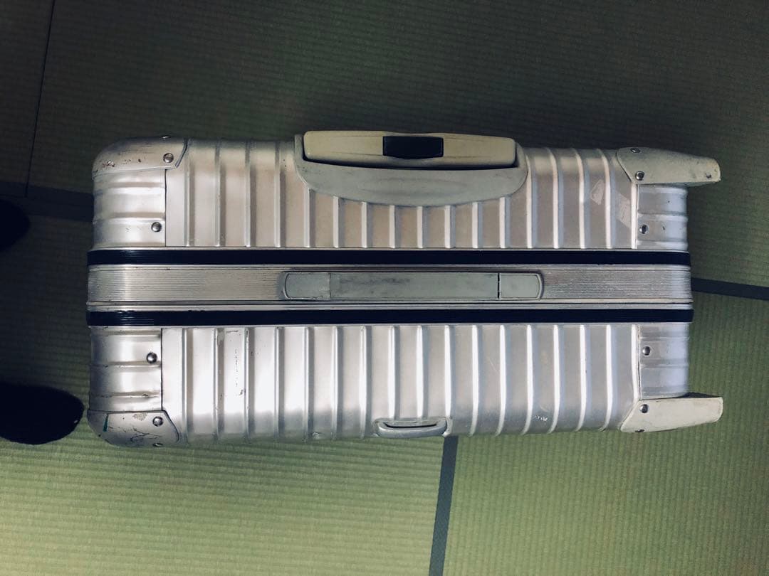 【値下げ】RIMOWAリモワ　シルバー スーツケース四輪キャリーケースビンテージ