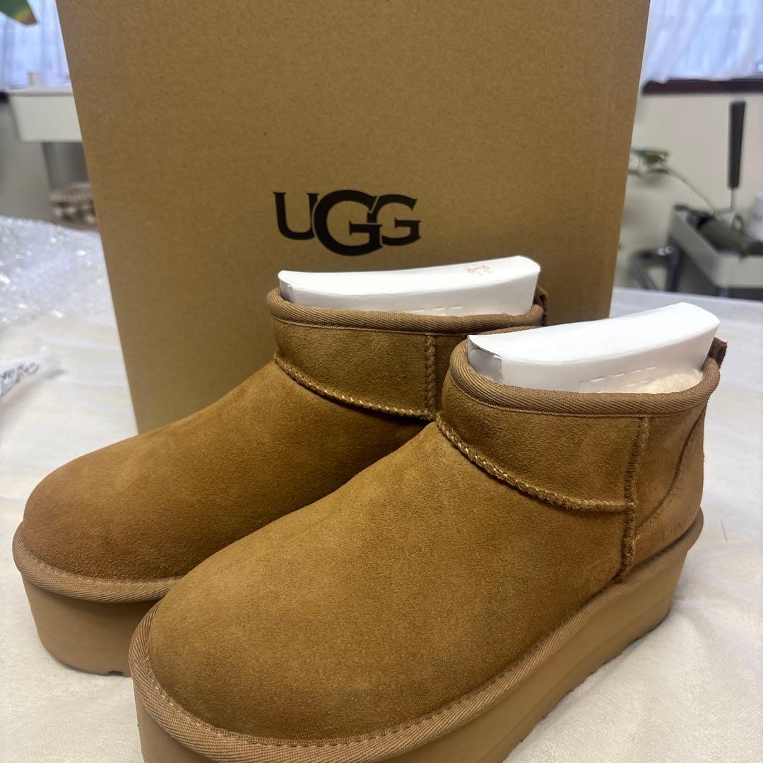 新品未使用UGGクラシックウルトラミニ プラットフォーム チェスナット 24cm