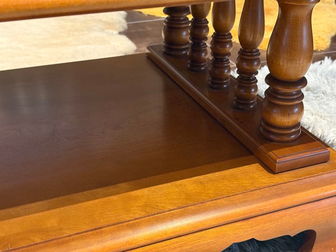 クラシック　横浜ダニエル　ローテーブル　センターテーブル　クーガー　YZ