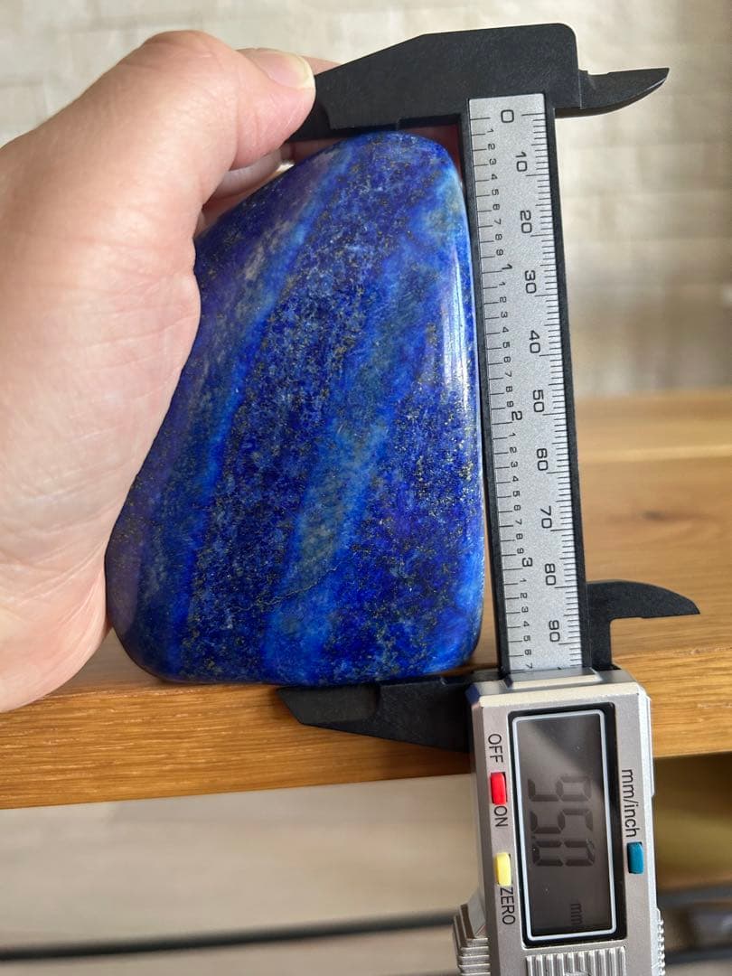 ラピスラズリ　磨き石　原石　491g