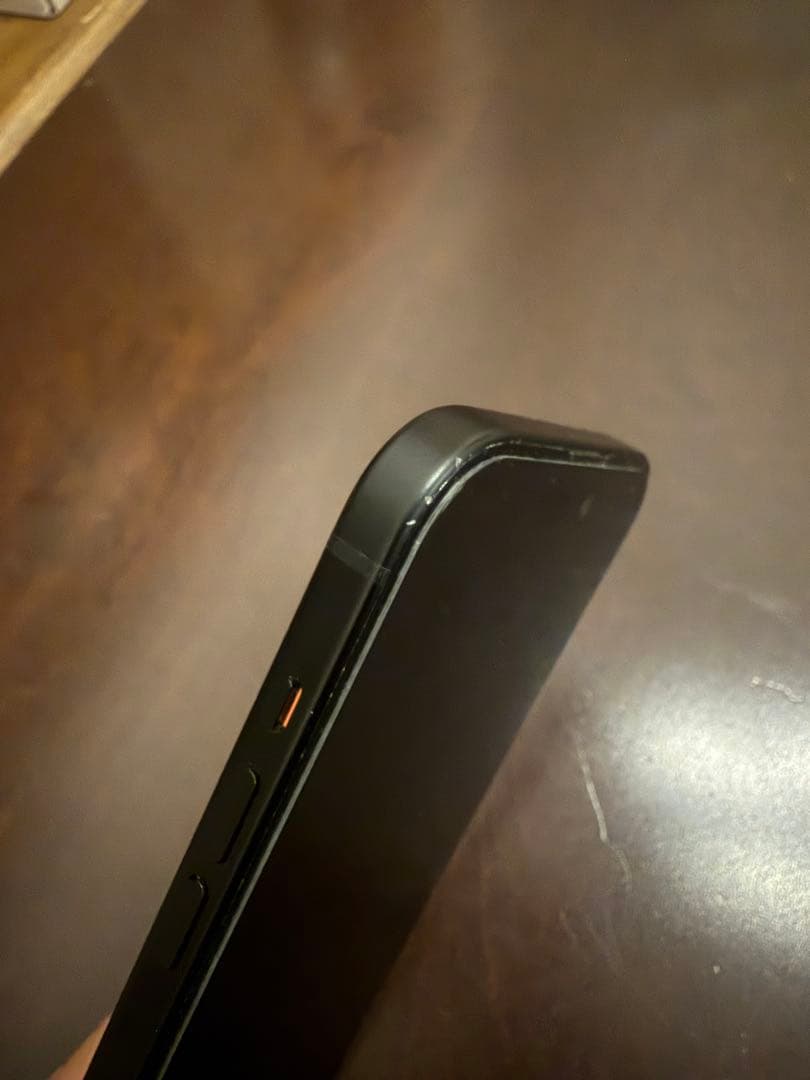 Apple iPhone 15 ブラック 本体　両面ガラスフィルム付き