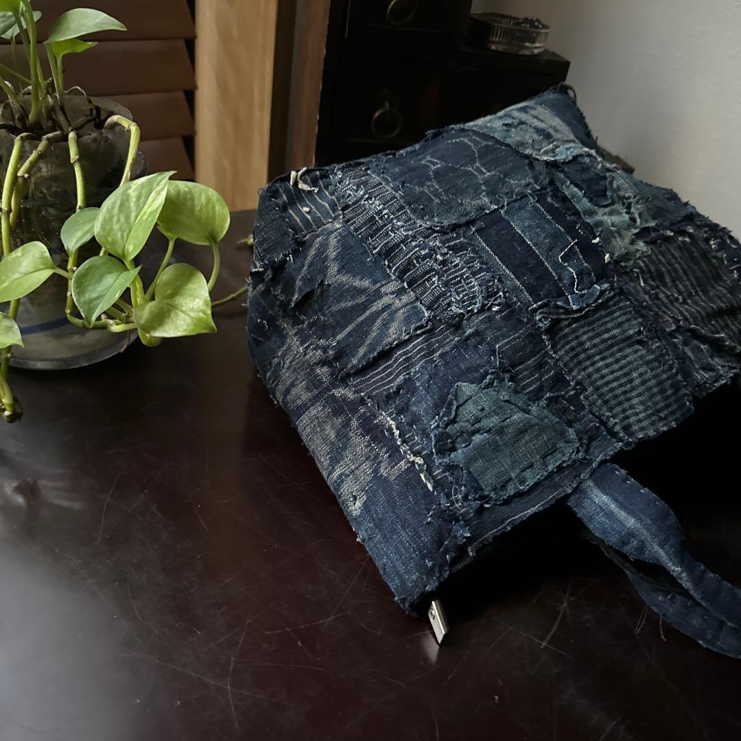 『お針子さん』のトートバッグ/藍染／襤褸