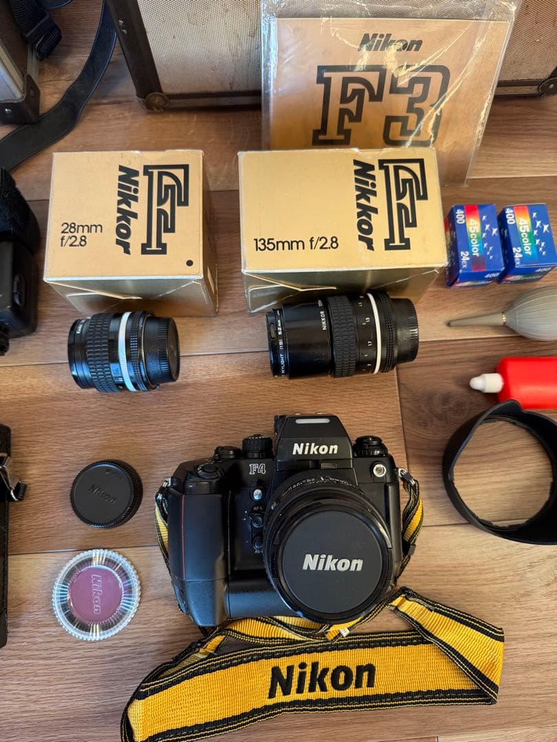 限定値下げ中Nikon F4 AF一眼レフ レンズ3本　フラッシュ　ストロボ
