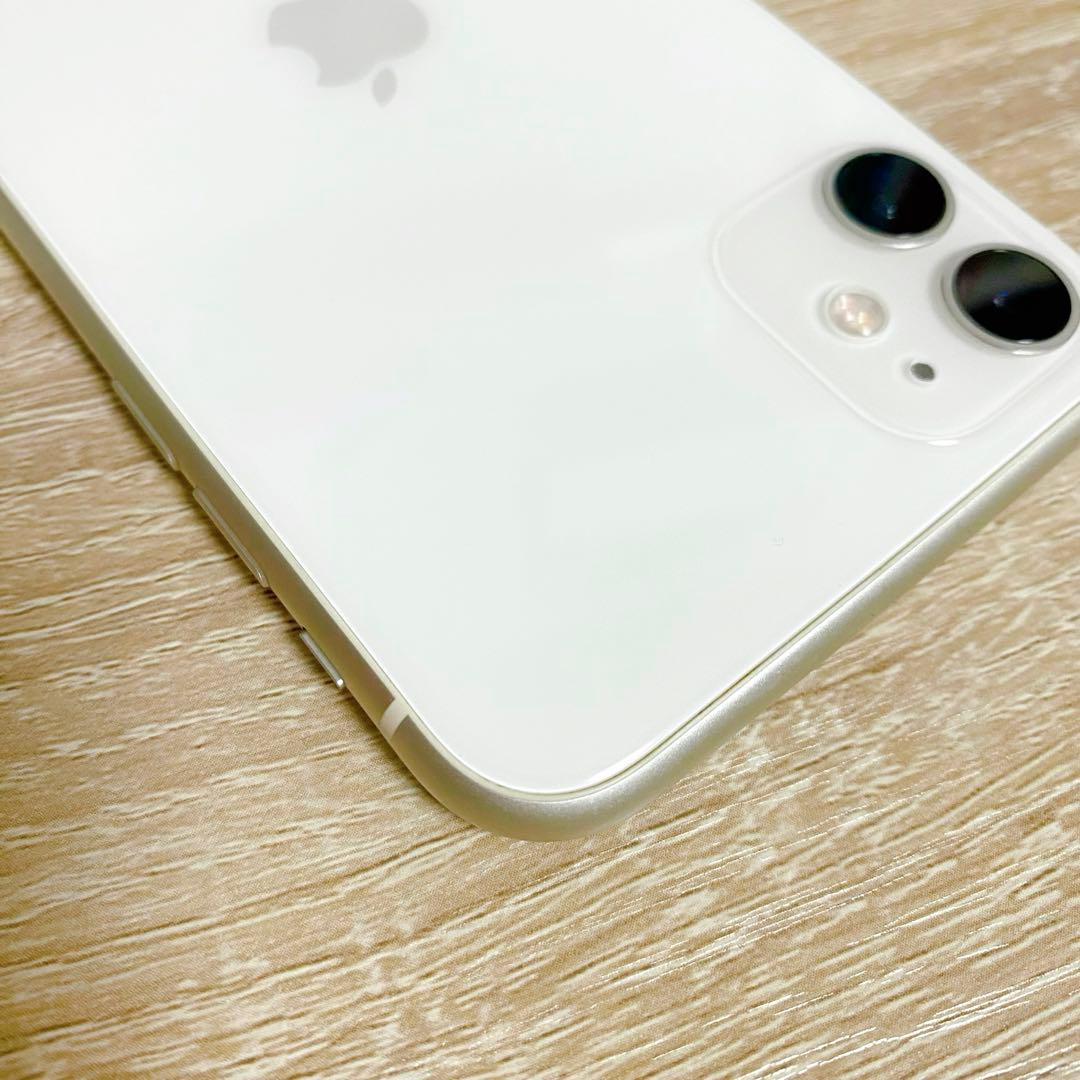 iPhone 11 ホワイト 64GB SIMフリー MWLU2J/A