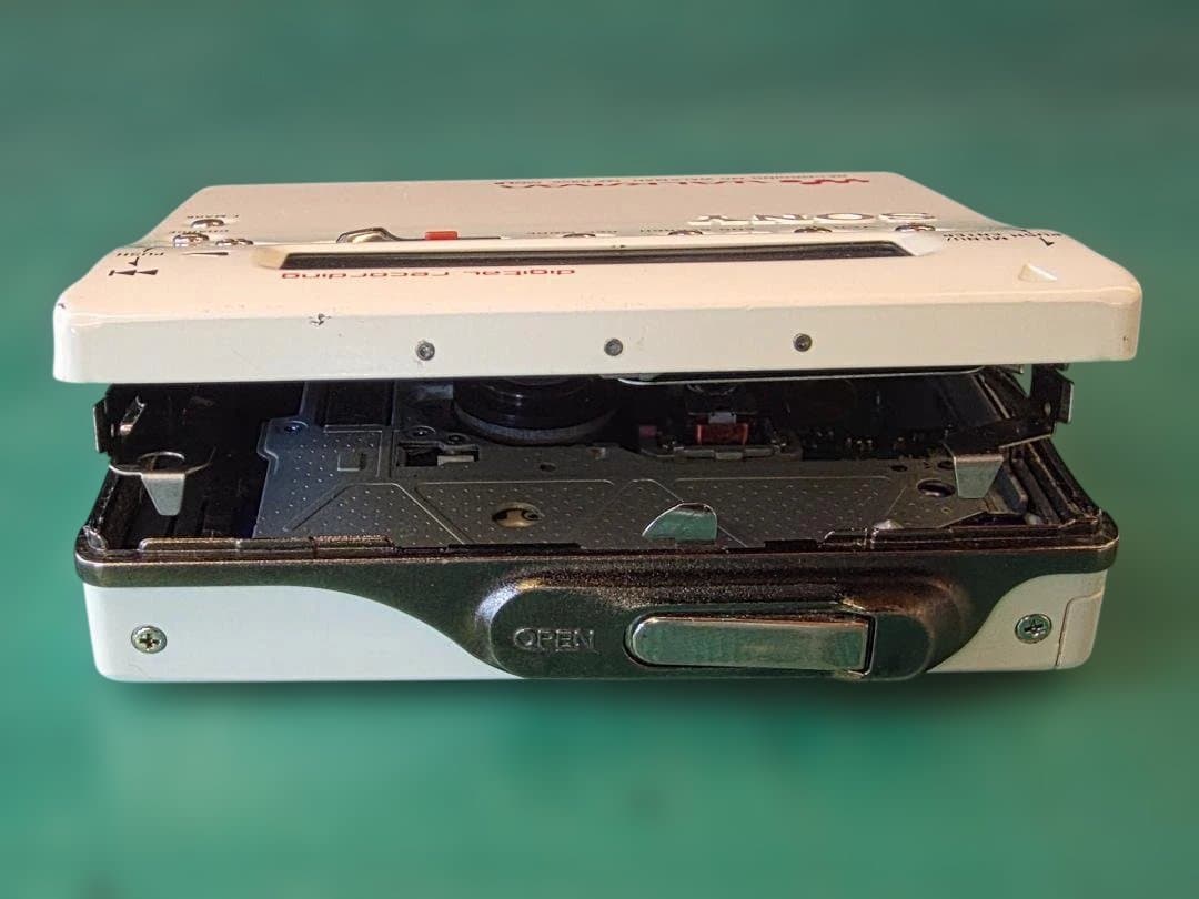 SONY MZ-R900 ポータブルMDプレーヤー