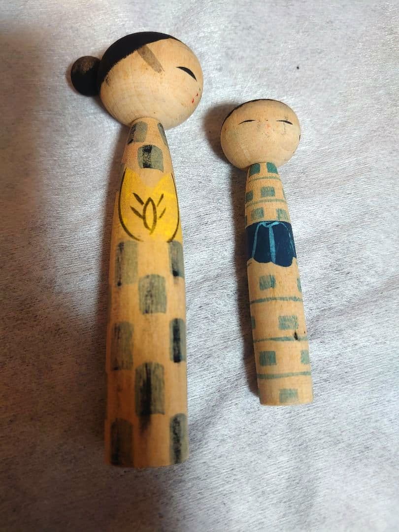 こけし達と白い人 陶器 置物 昭和レトロ