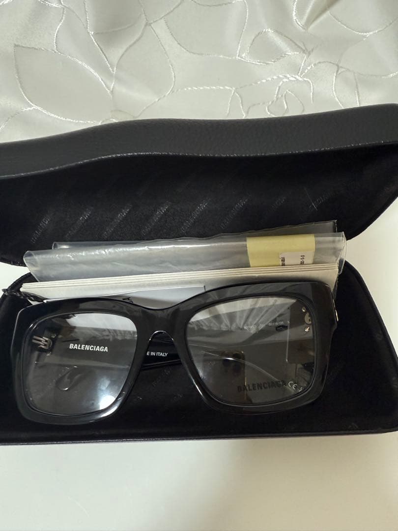 BALENCIAGA ブラックメガネケース付きレイデス/メンスokay