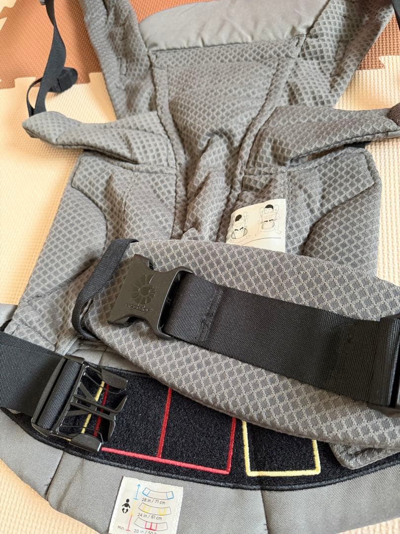【美品】エルゴベビー　オムニブリーズ　グラファイトグレー