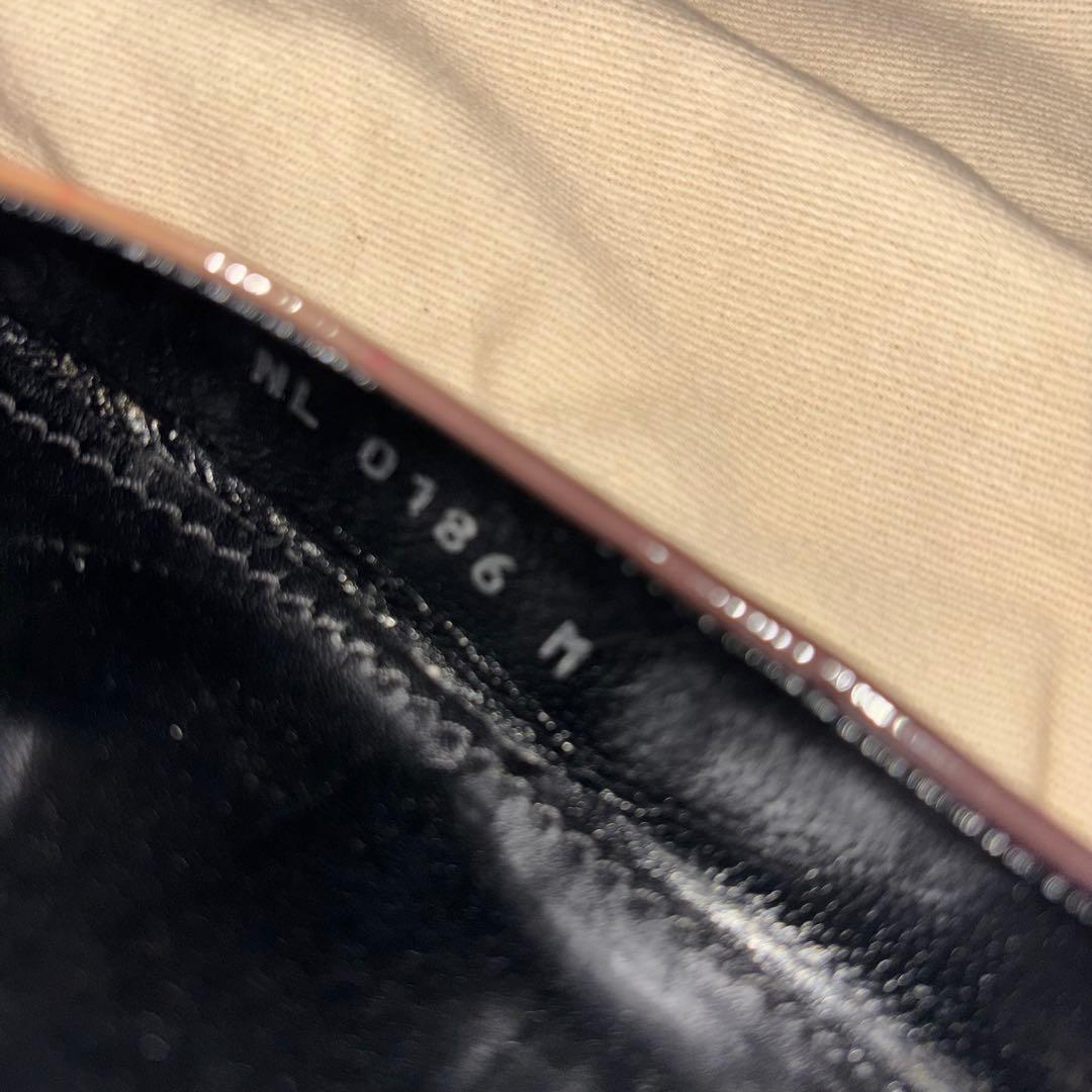 LOUIS VUITTON エナメル フラットシューズ