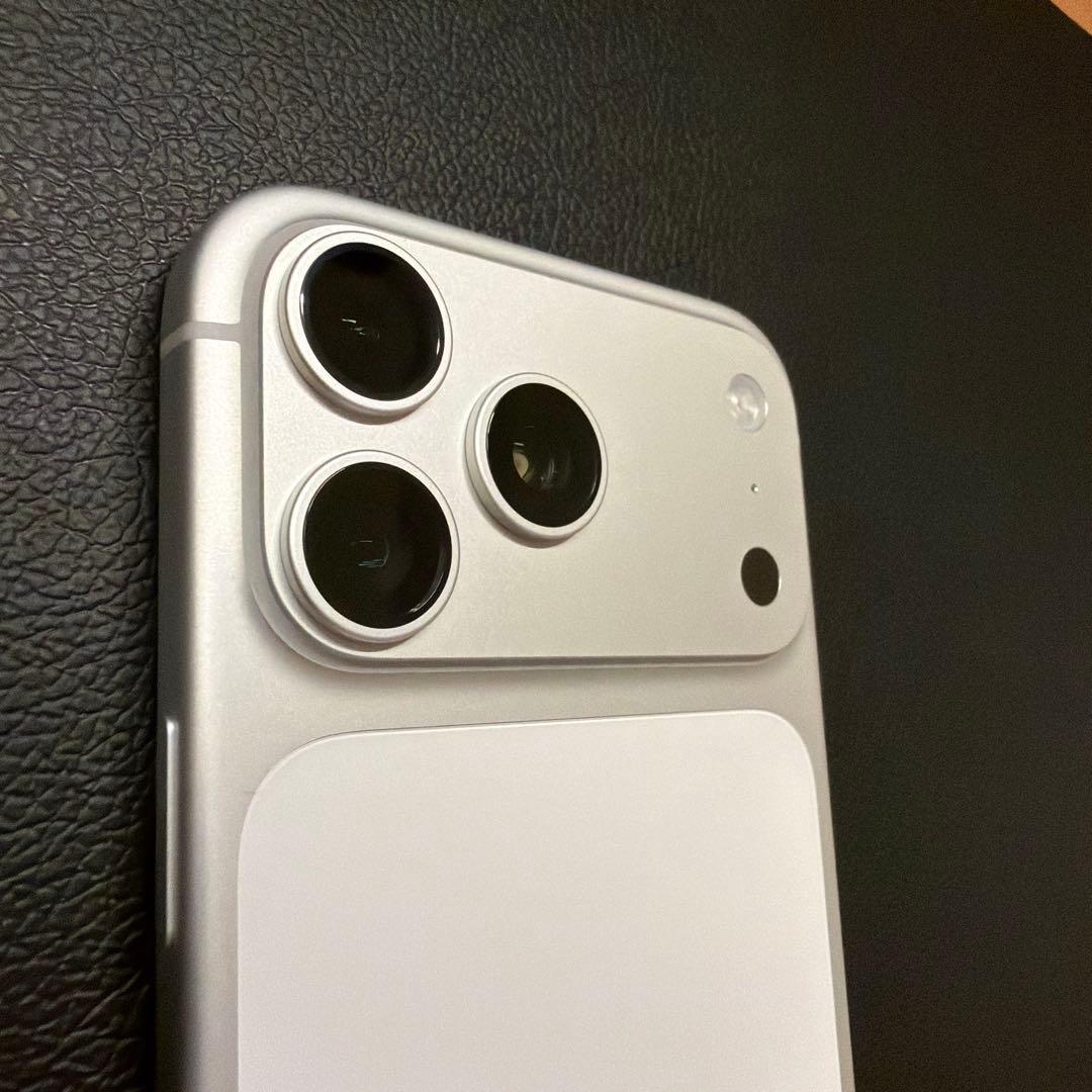 Apple iPhone 17 Pro Max 1TB シルバー SIMフリー