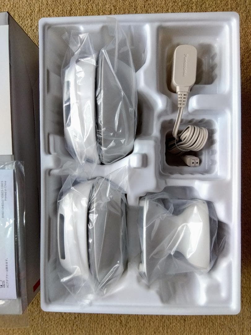 【新品未使用】パナソニックEH-HE0J-S 頭皮エステ スパイラル&スライド