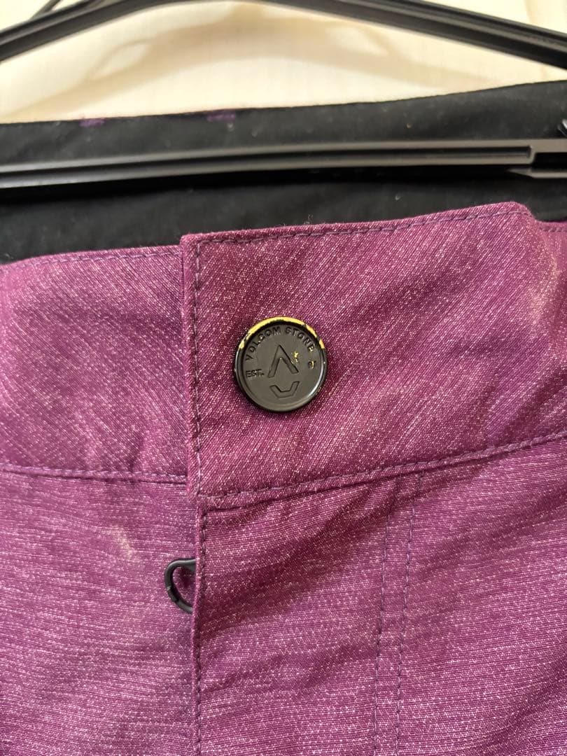 スノボウェア　nikita volcom