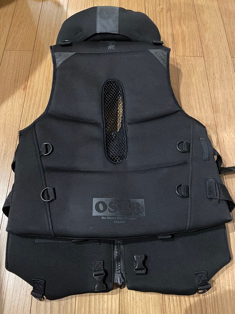 オーナー　カルティバ 撃投ボディプロテクター2 ロックショア 美品