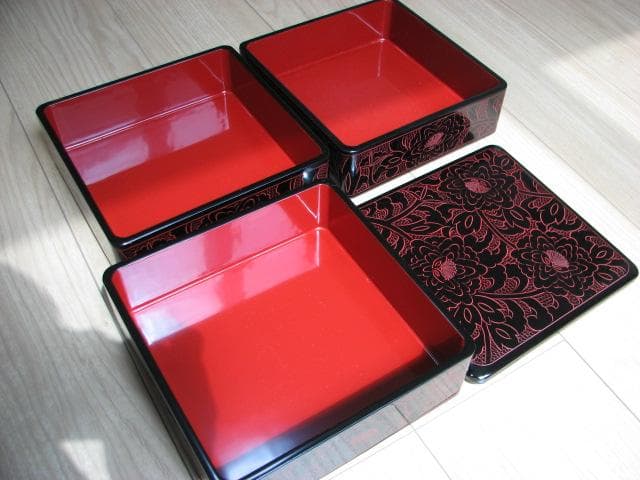 三段重箱★牡丹沈金★6.5寸★3段★越前漆器★越前塗り★漆塗り★朱牡丹彫りの極上