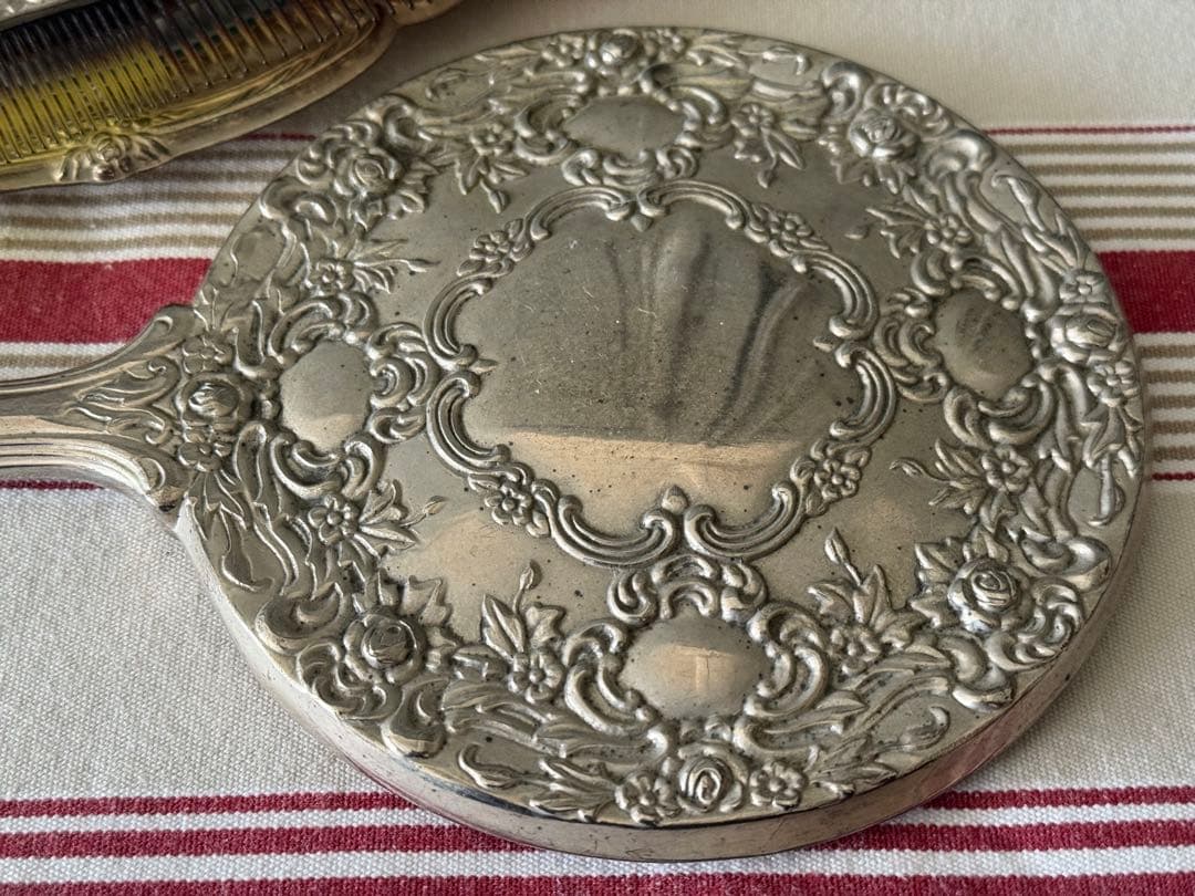 アンティーク　シルバーのバニティ5点セット