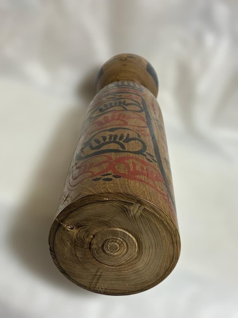 伝統的な木地山系木地山こけし 現代の名工 小椋久太郎作 高さ約38.2cm