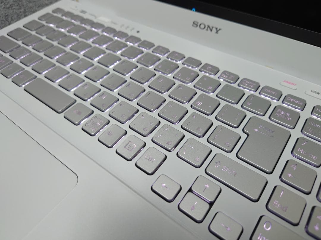 ★交渉成立済★美品 VAIO core i7 SSD1TB 12GB限定ホワイト