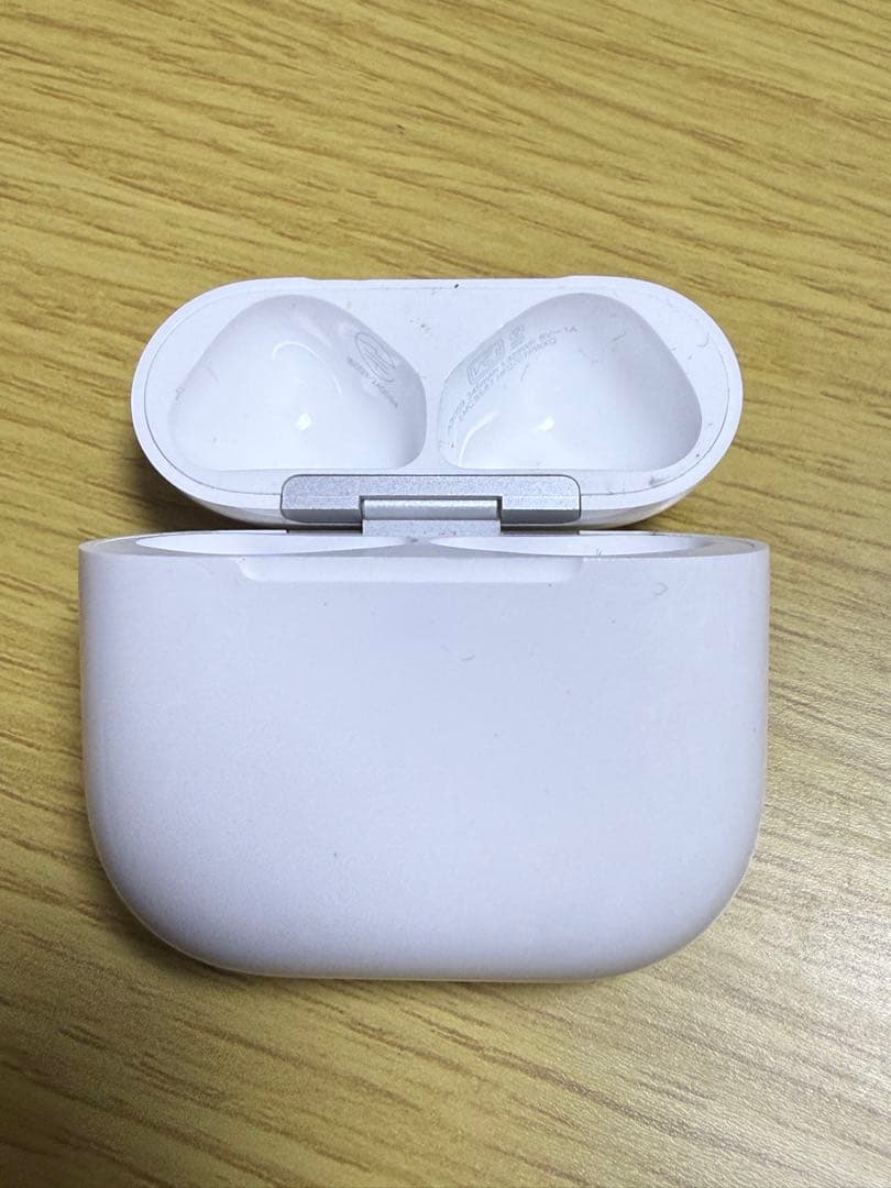 Apple Airpods 第4世代　ノイズキャンセリング付　USB-C