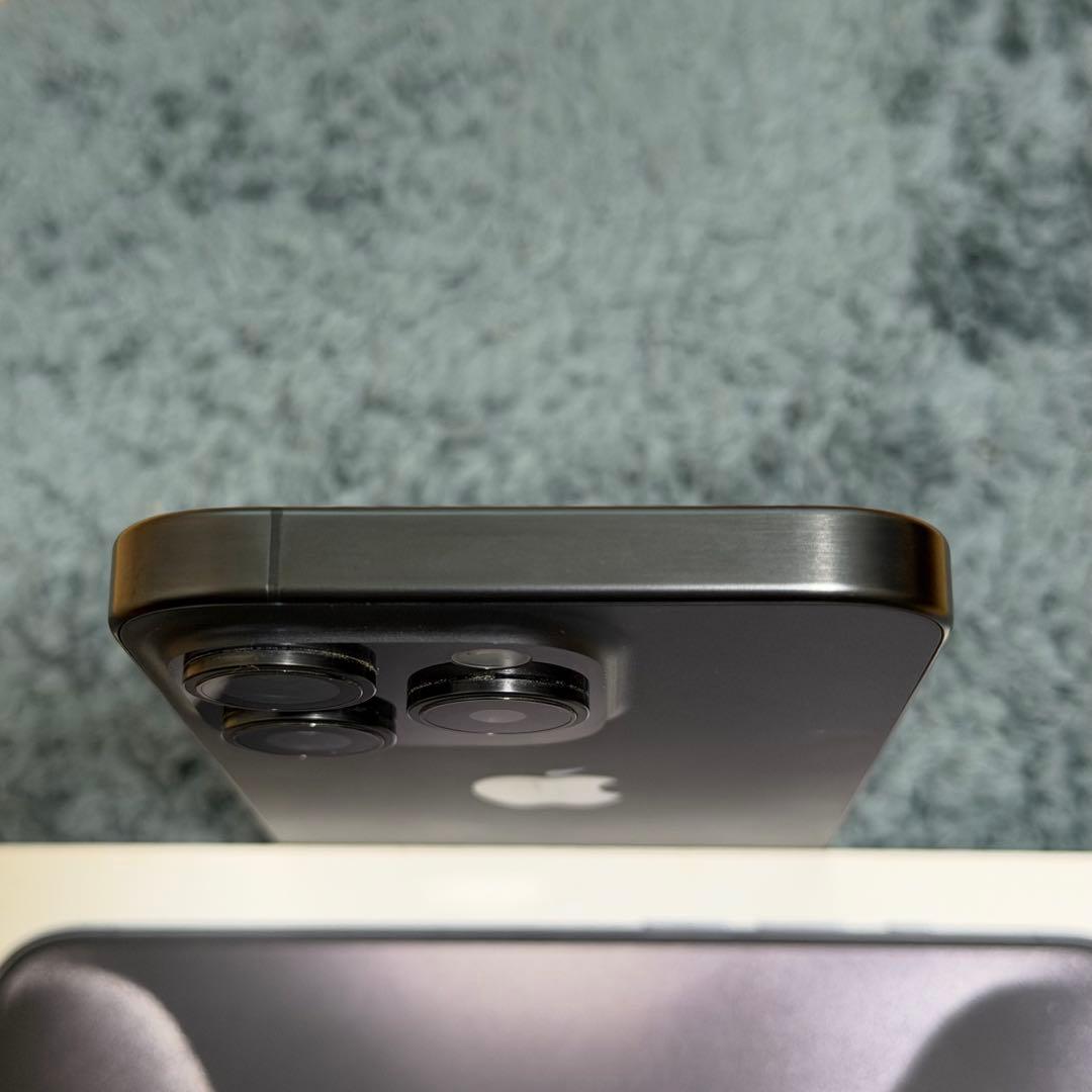 Apple iPhone 15Pro ブラックチタニウム256GB SIMフリー