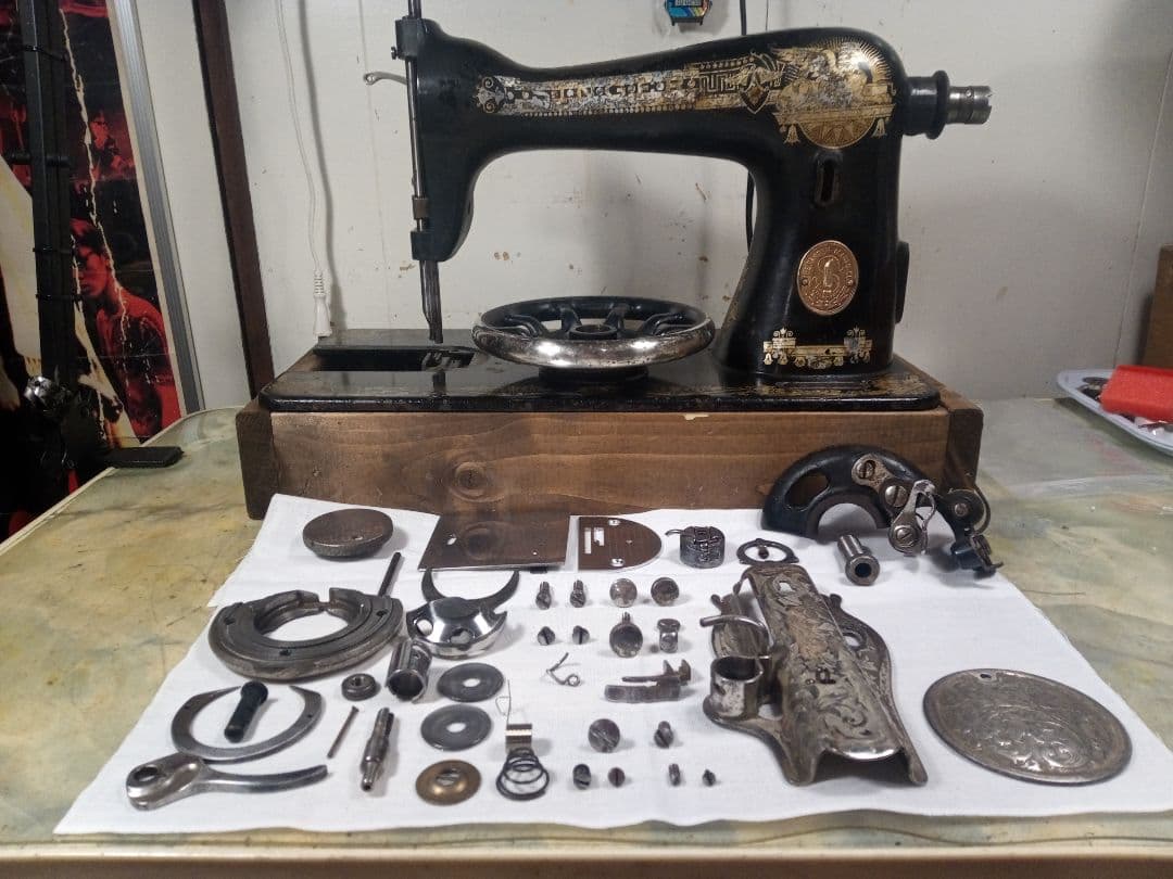 最終超特価　縫うためのアンティークミシン　シンガー　スフインクス　モーター付