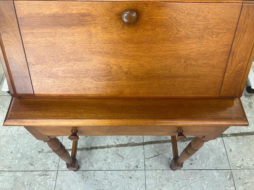 横浜ダニエル ライティングビューロ ブラウン