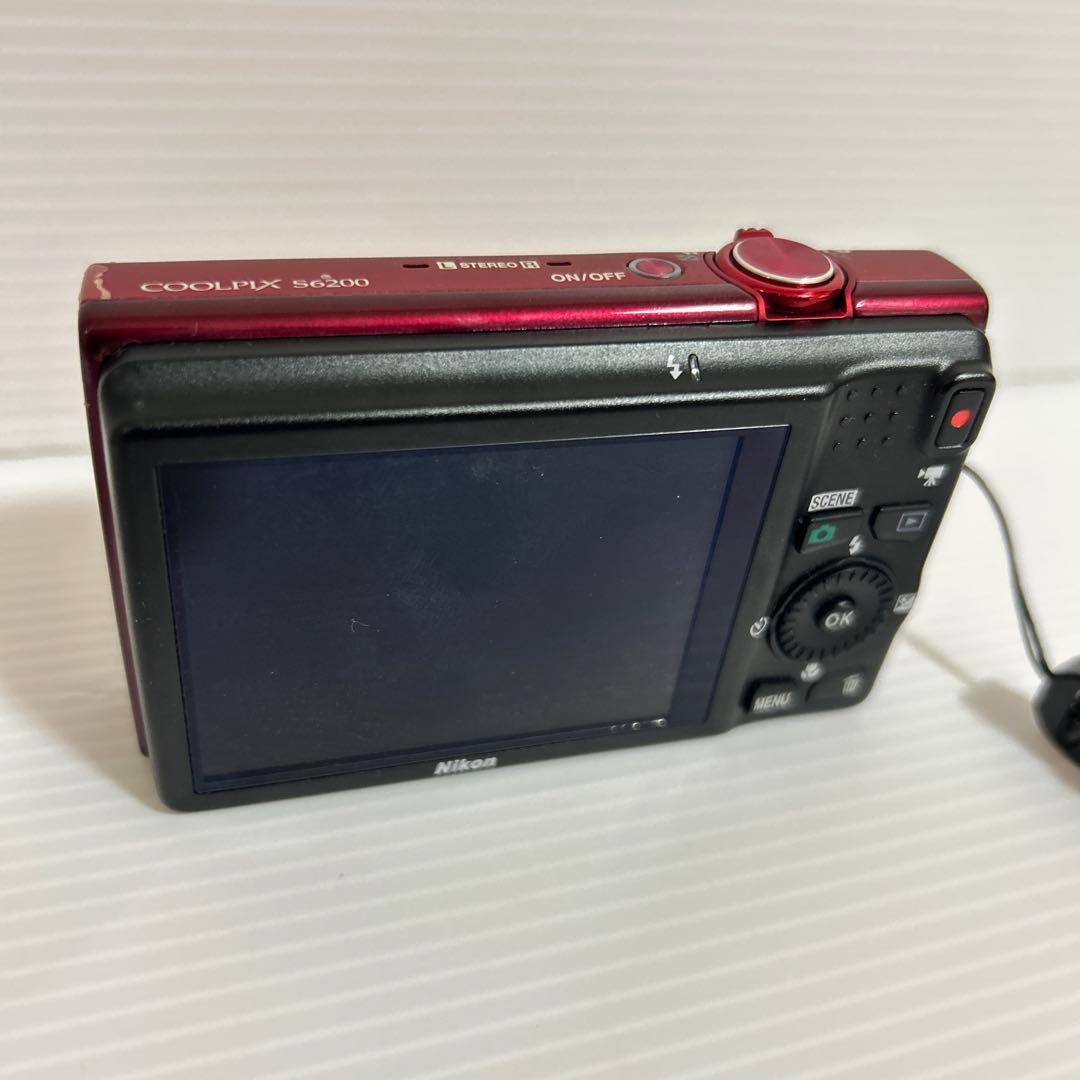 Nikon COOLPIX S6200 ブリリアントレッド　液晶保護シート付き