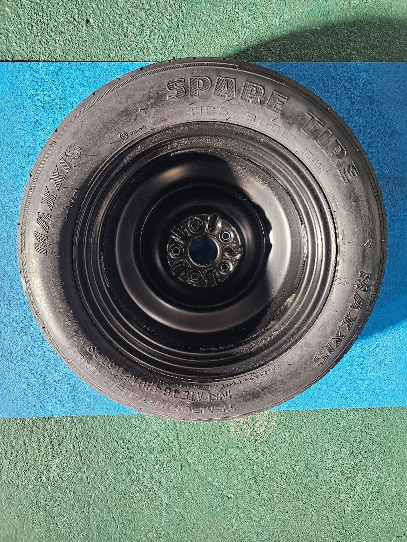 60ハリアー スペアタイヤ 未使用
