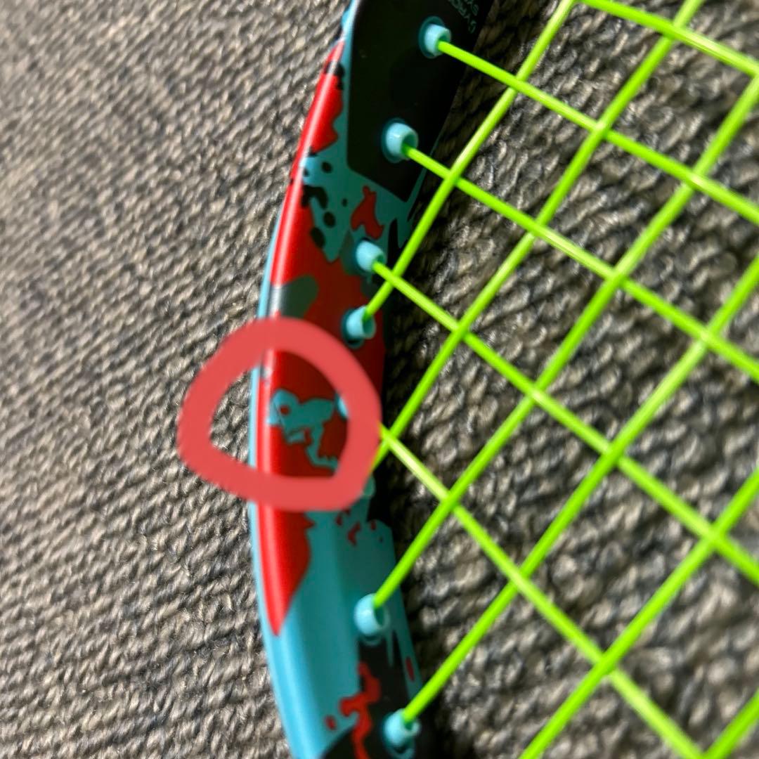 ジオブレイク70vヨネックス　少しひびがあり