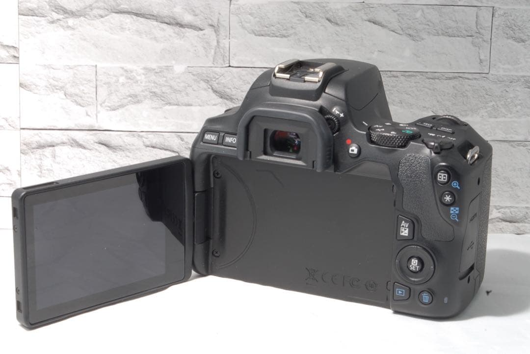 Canon EOS Kiss X10 望遠レンズ　Wi-Fi機能搭載 新品級