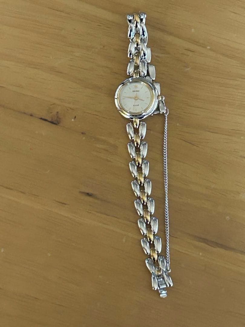 美品SEIKO TISSÉ 4N21-0740シルバー/ゴールド