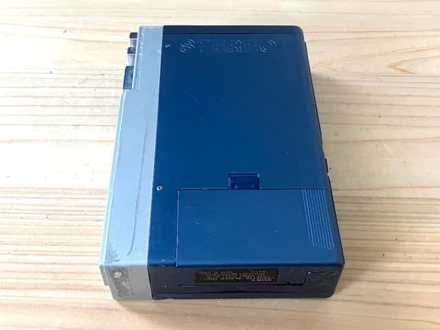 超希少品 高音質 整備済完全動作品 SONY TPS-L2 新品のヘッドホン付き