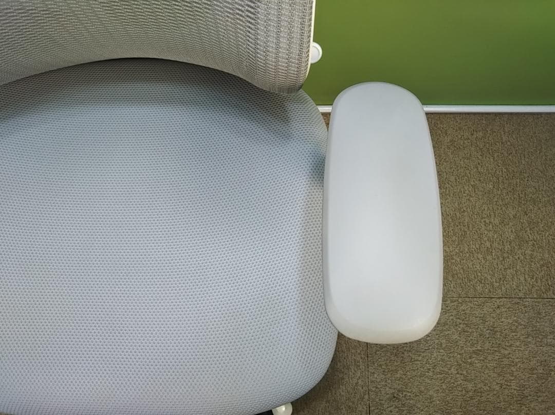 bl　オカムラ　シルフィーチェア　前傾機能　ハイバック　メッシュタイプ　中古