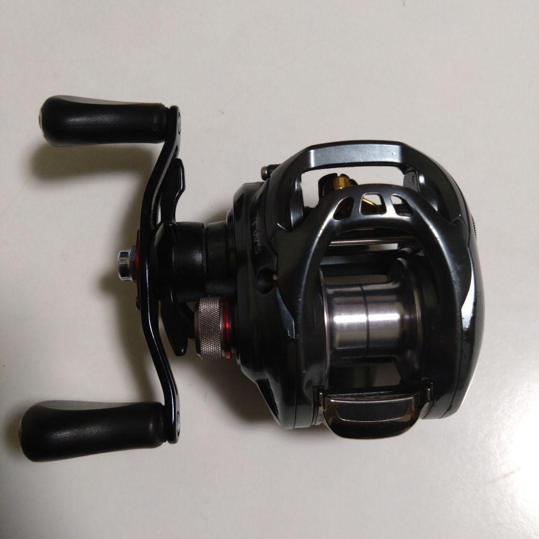 タトゥーラSVTW 7.3 左巻き　ダイワ　ベイトリール