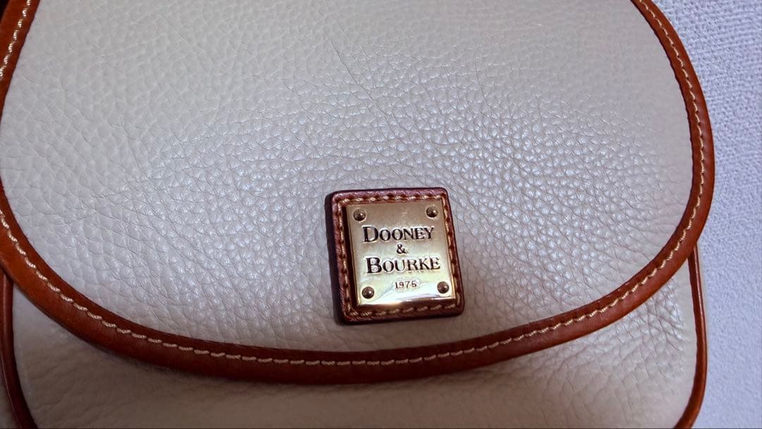 Dooney & Bourke ショルダーバッグ クリーム色