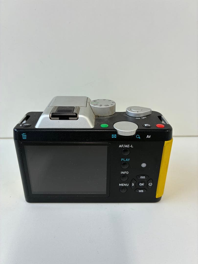 PENTAX K-01 イエロー/ブラック