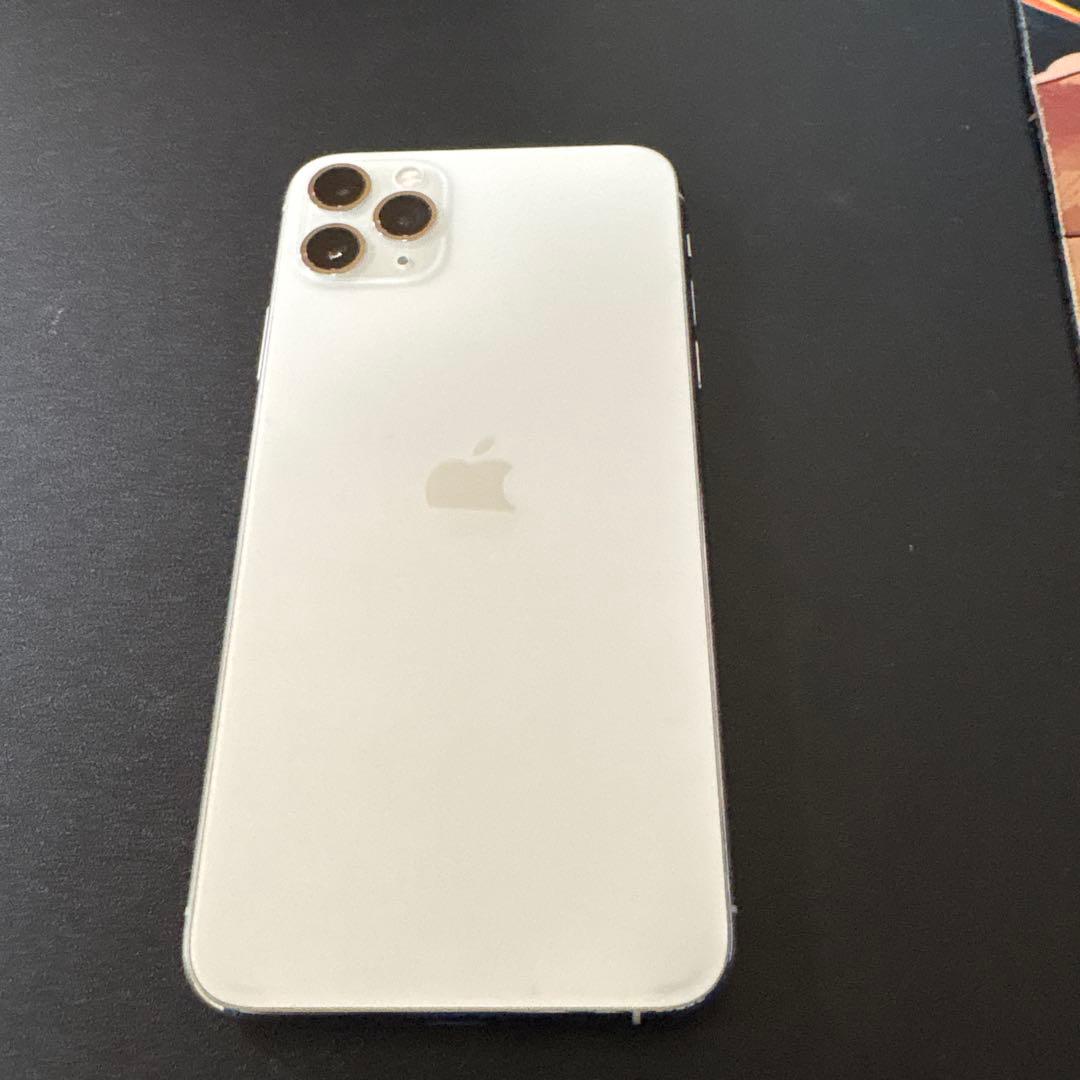 iPhone11pro max シルバー