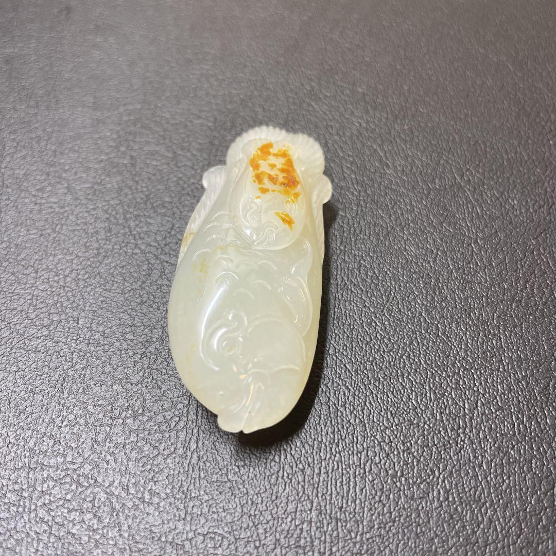 和田玉魚親子の彫刻