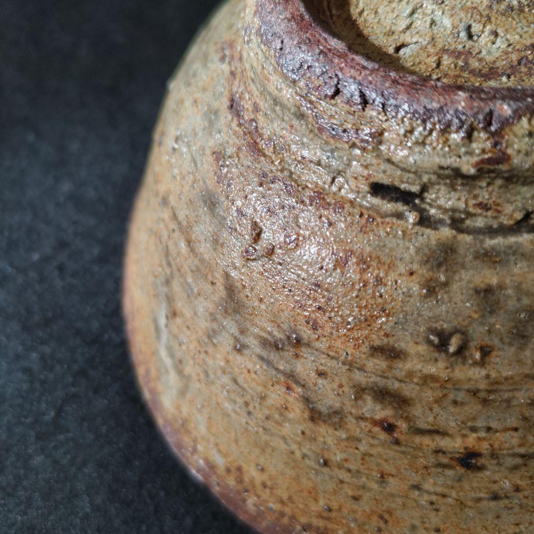 小林東五　伊羅保茶碗　茶道具　中古品　ホツ（小さな欠け）あり　ご飯茶碗にも