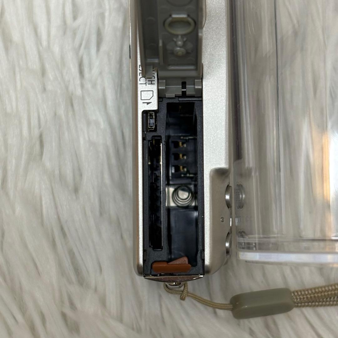 Canon カメラ　IXY 70 PC1193 充電器 コンデジ　動作品