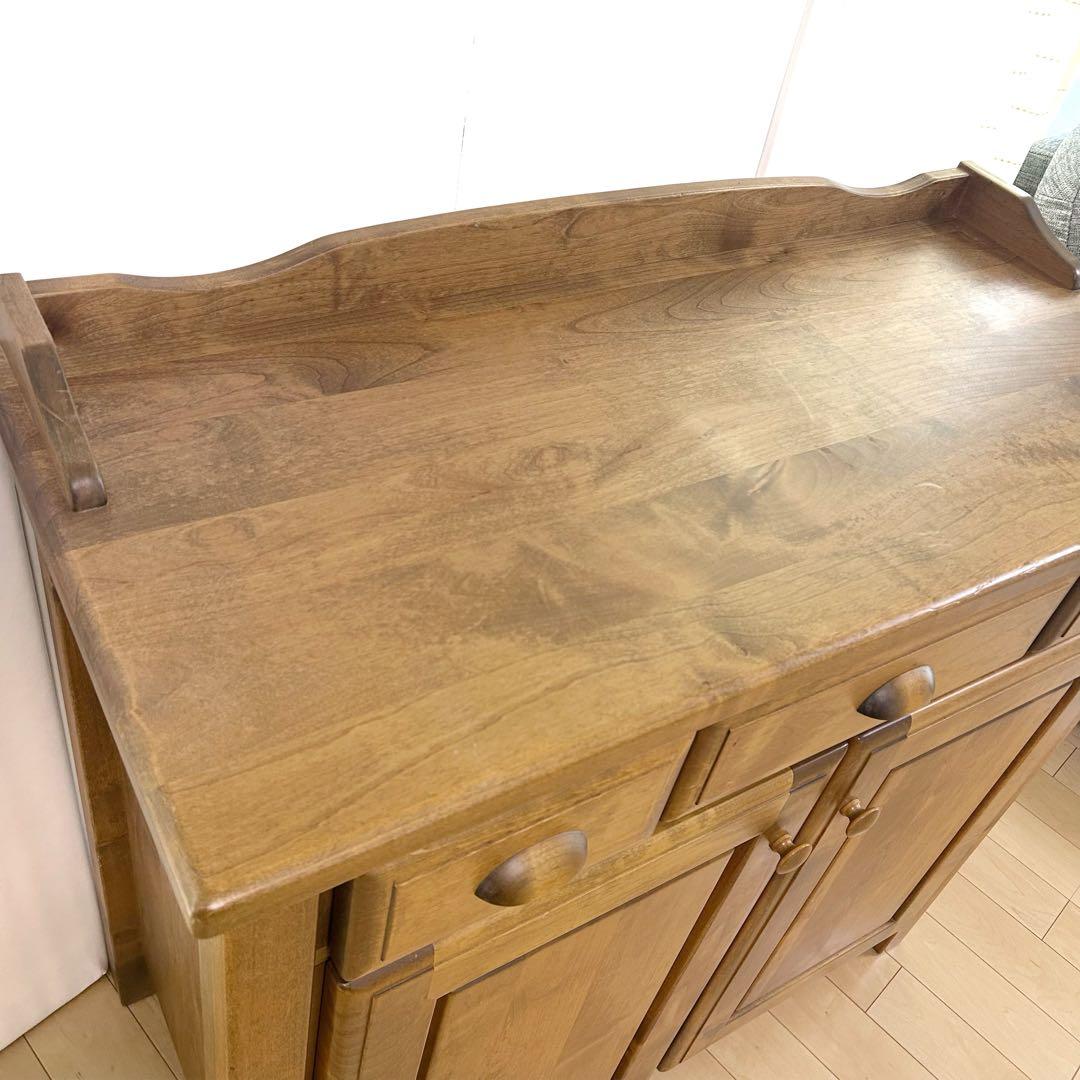 カントリー キャビネット インテリア　英国調　アンティーク　サイドボード　棚