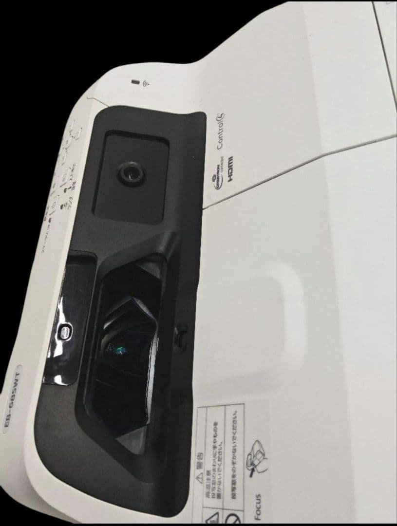 新品リモコン付EPSON 超短焦点ホームシアタープロジェクター　335