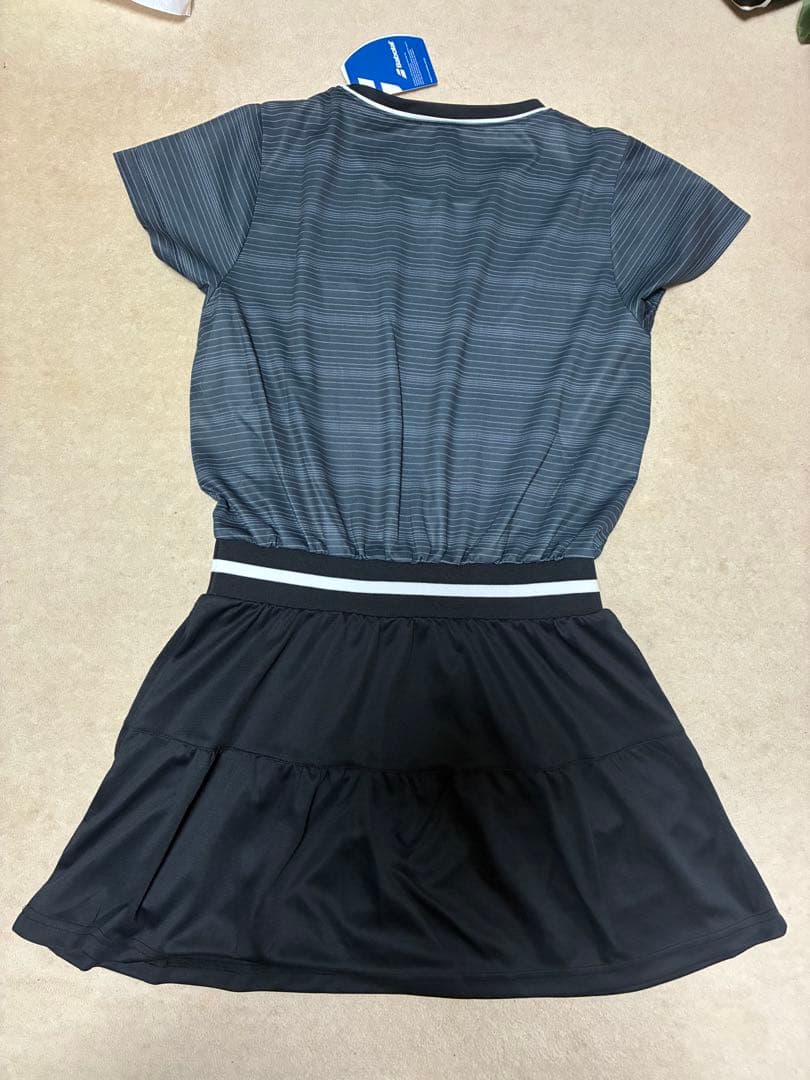 Babolat ワンピーステニスウェア XL 新品タグ付き