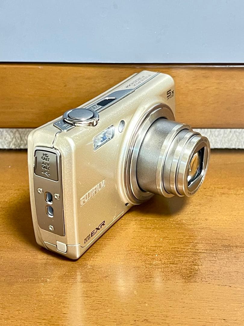 FUJIFILM FINEPIX F200EXR コンパクトデジタルカメラ