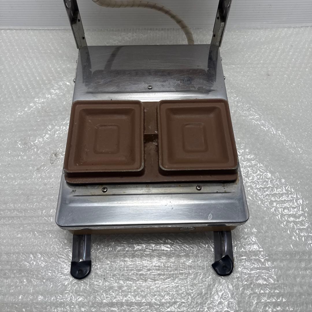 ワールドキッチンの業務用ワッフルメーカー「スナックベーカー KB2」