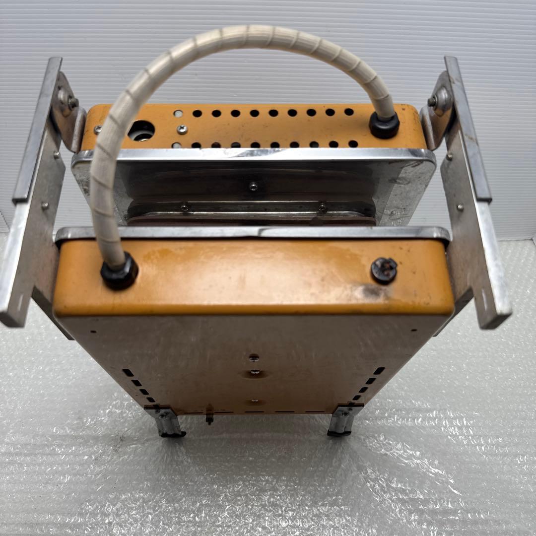 ワールドキッチンの業務用ワッフルメーカー「スナックベーカー KB2」