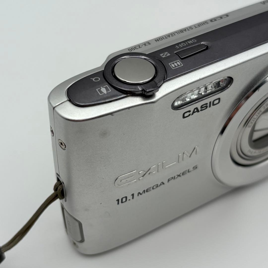 CASIO カシオ EXILIM EX-Z300 シルバー デジカメ 動作品