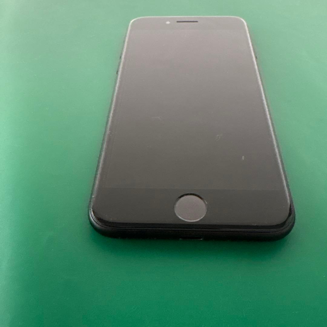 極美品　iPhone SE 第二世代 SIMフリー